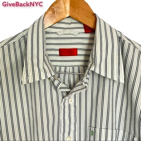IZOD Striped Button Down Short Sleeve Shirt Size XL - Picture 1 of 4